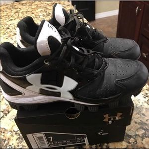 Under Armour Glyde softball cleats size 7